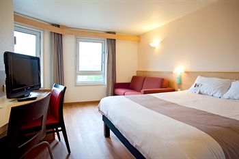 ibis Styles Poissy Paris